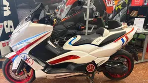 Yamaha T-Max 500 White Max (2010 - 11)  (2)