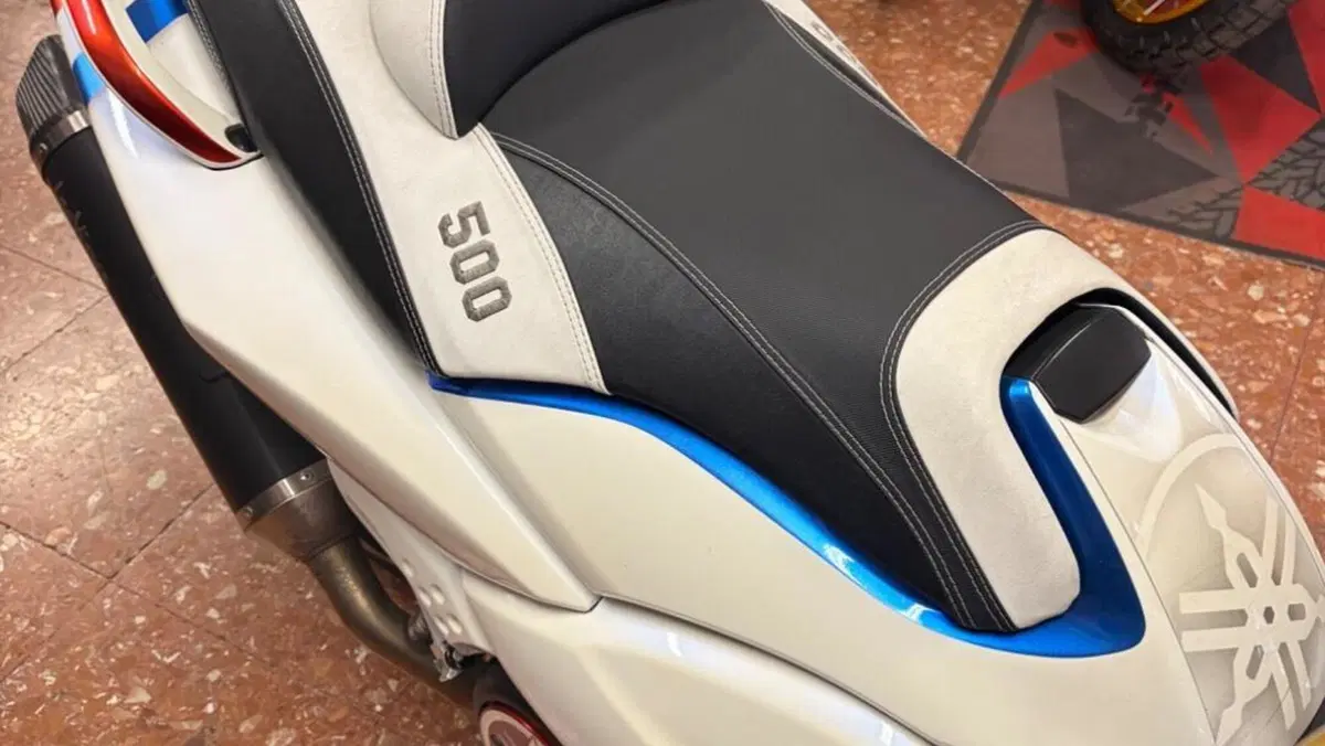 Yamaha T-Max 500 White Max (2010 - 11)  (4)