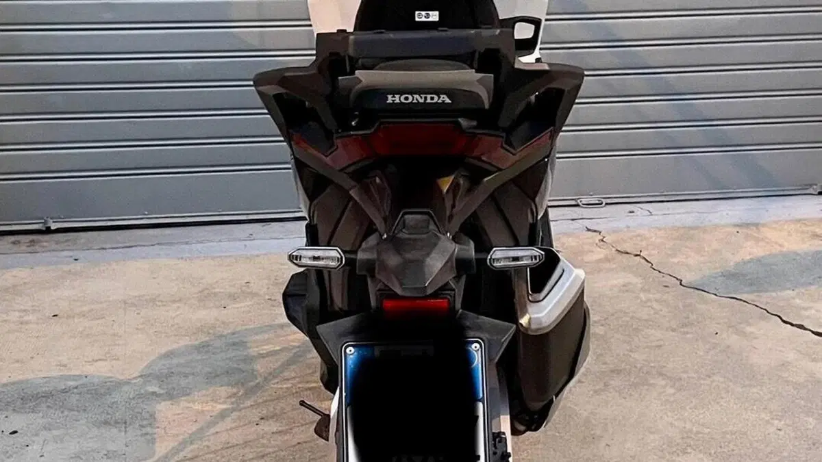 Honda X-ADV 750 (2017)  (2)