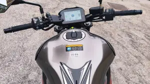 Kawasaki Z 900 (2025 - 27)  (11)