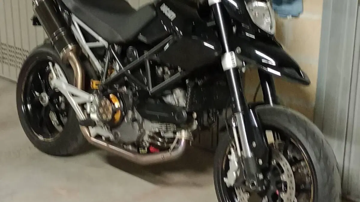 Ducati Hypermotard 1100 EVO (2010 - 12) 