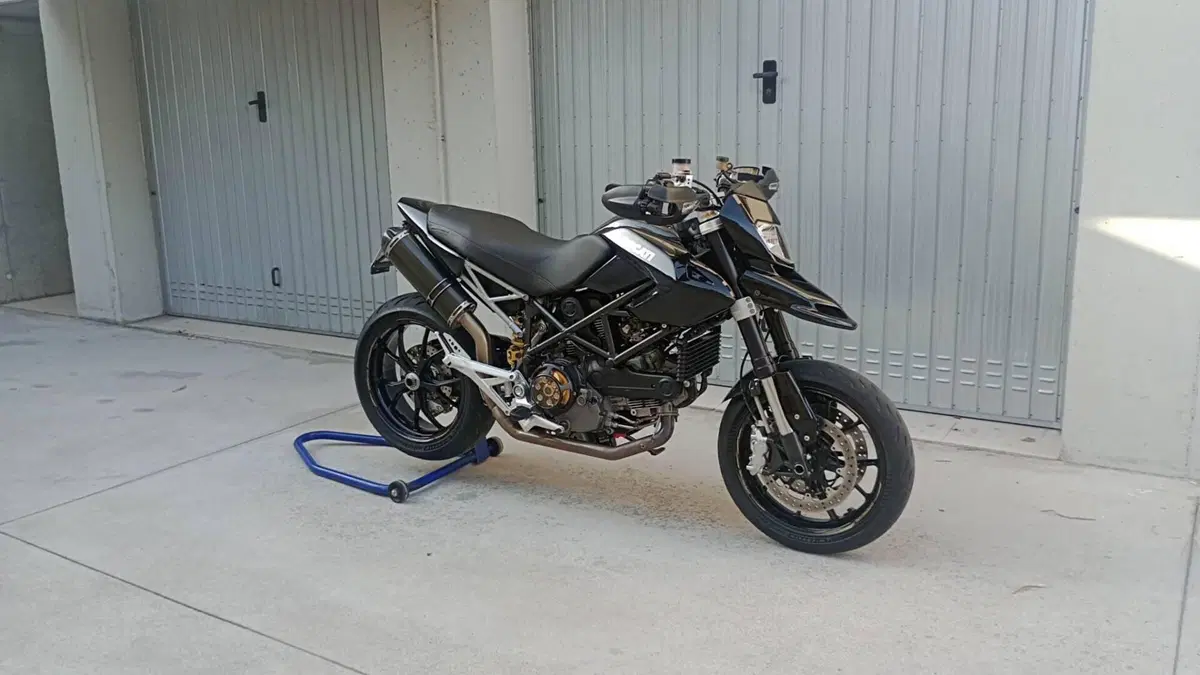 Ducati Hypermotard 1100 EVO (2010 - 12)  (4)
