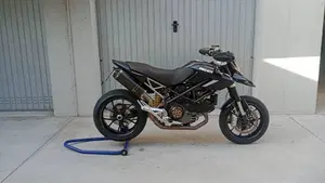 Ducati Hypermotard 1100 EVO (2010 - 12)  (5)