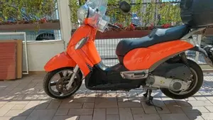 Aprilia Scarabeo 250 (2006 - 11)  (2)