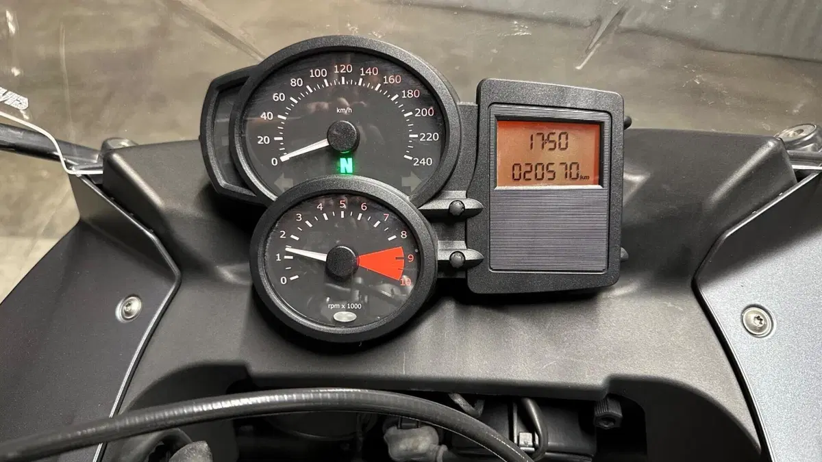 Bmw F 800 ST  (10)