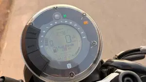 Husqvarna Svartpilen 125 (2021 - 23)  (6)