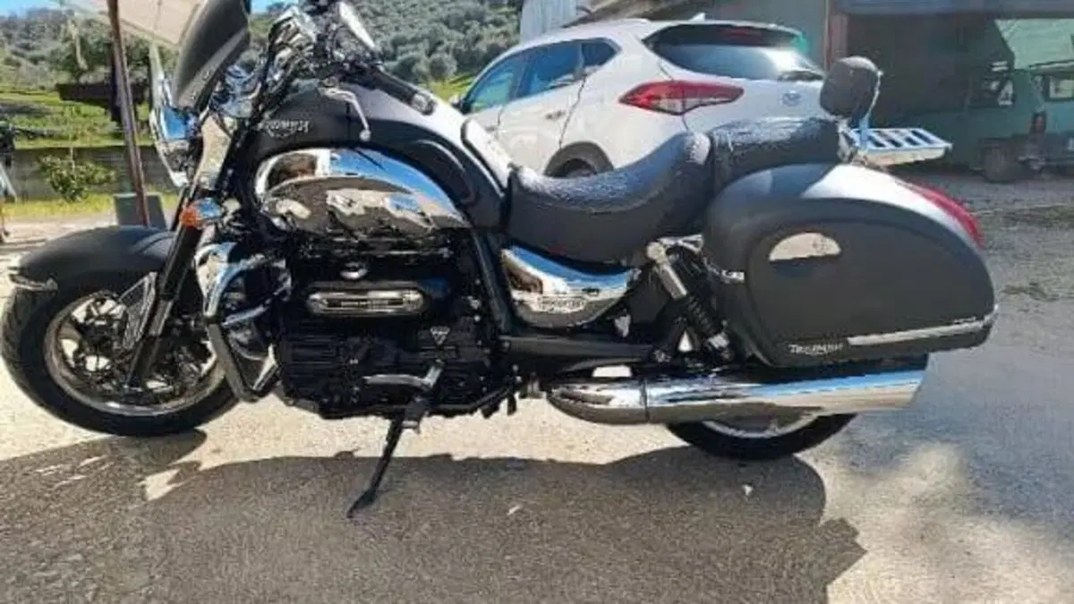 Triumph Rocket 3 Roadster ABS (2010 - 17)  (3)