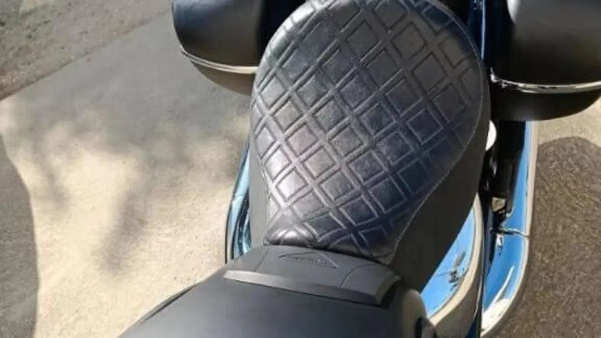 Triumph Rocket 3 Roadster ABS (2010 - 17)  (4)