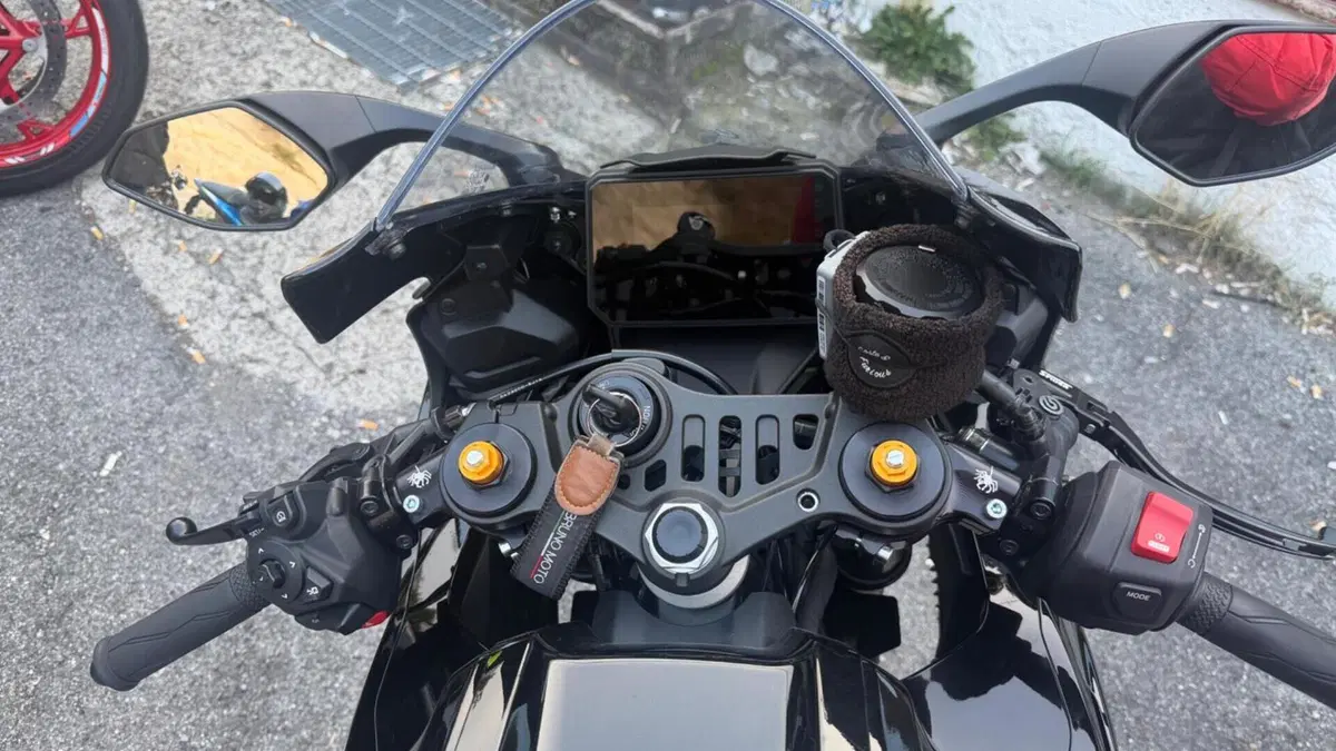 Yamaha YZF R7 (2026)  (3)