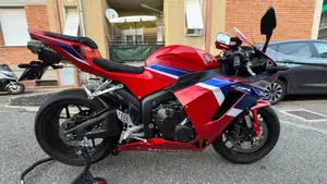 Honda CBR 600 RR (2024 - 26)  (4)