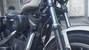 Harley-Davidson 883 R (2008 - 16) - XL 883R 