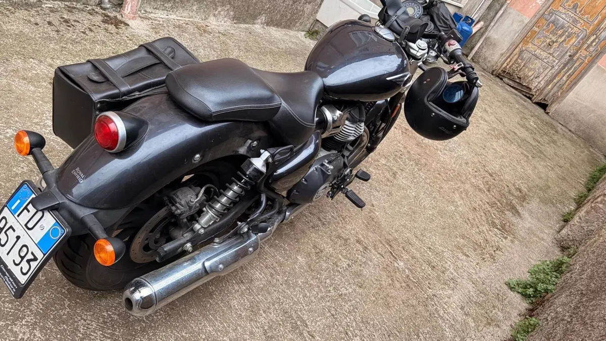 Royal Enfield Super Meteor 650 (2023 - 26)  (4)