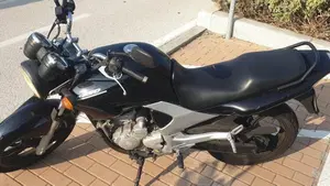Yamaha YBR 250 (2006 - 13)  (3)