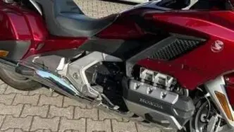 Honda GL 1800 Gold Wing Tour (2020) usata