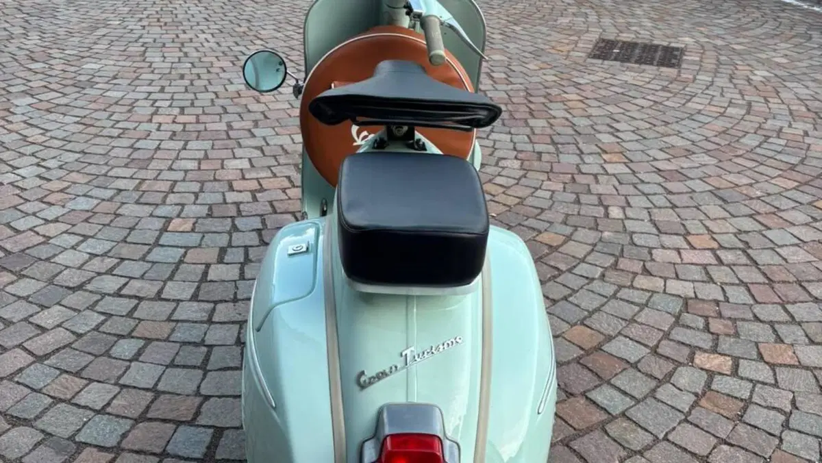 Vespa   (6)