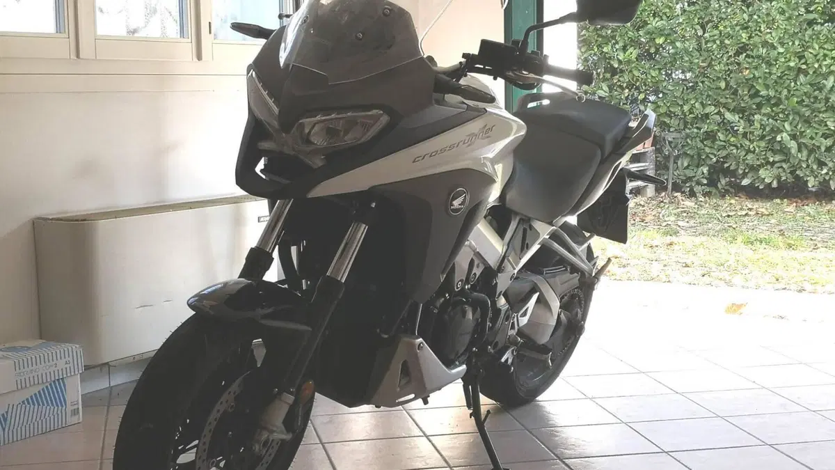 Honda Crossrunner ABS (2015 - 16)  (2)