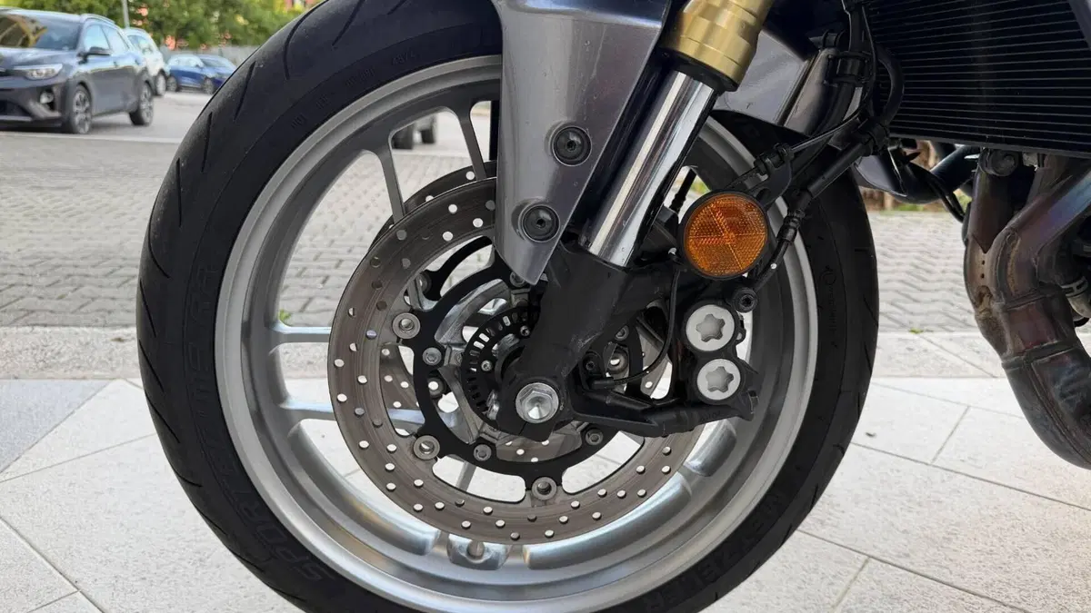 Yamaha Tracer 9 GT+ Y-AMT (2025 - 26)  (10)