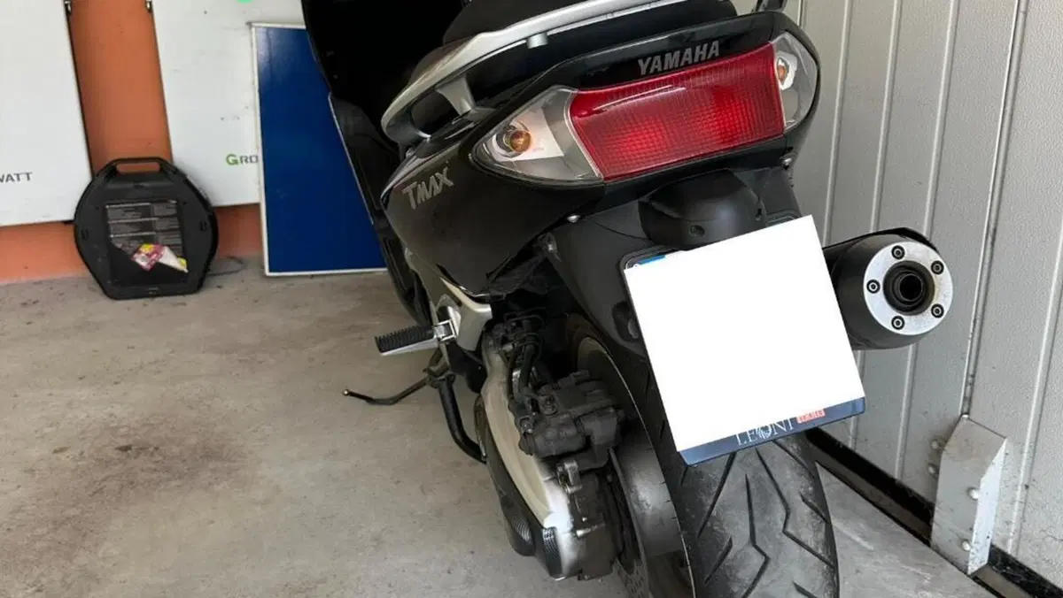 Yamaha T-Max 500 (2004 - 07)  (3)