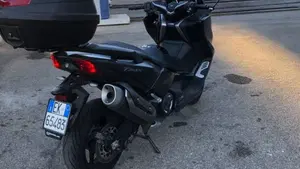 Yamaha T-Max 530 SX (2017 - 19)  (2)