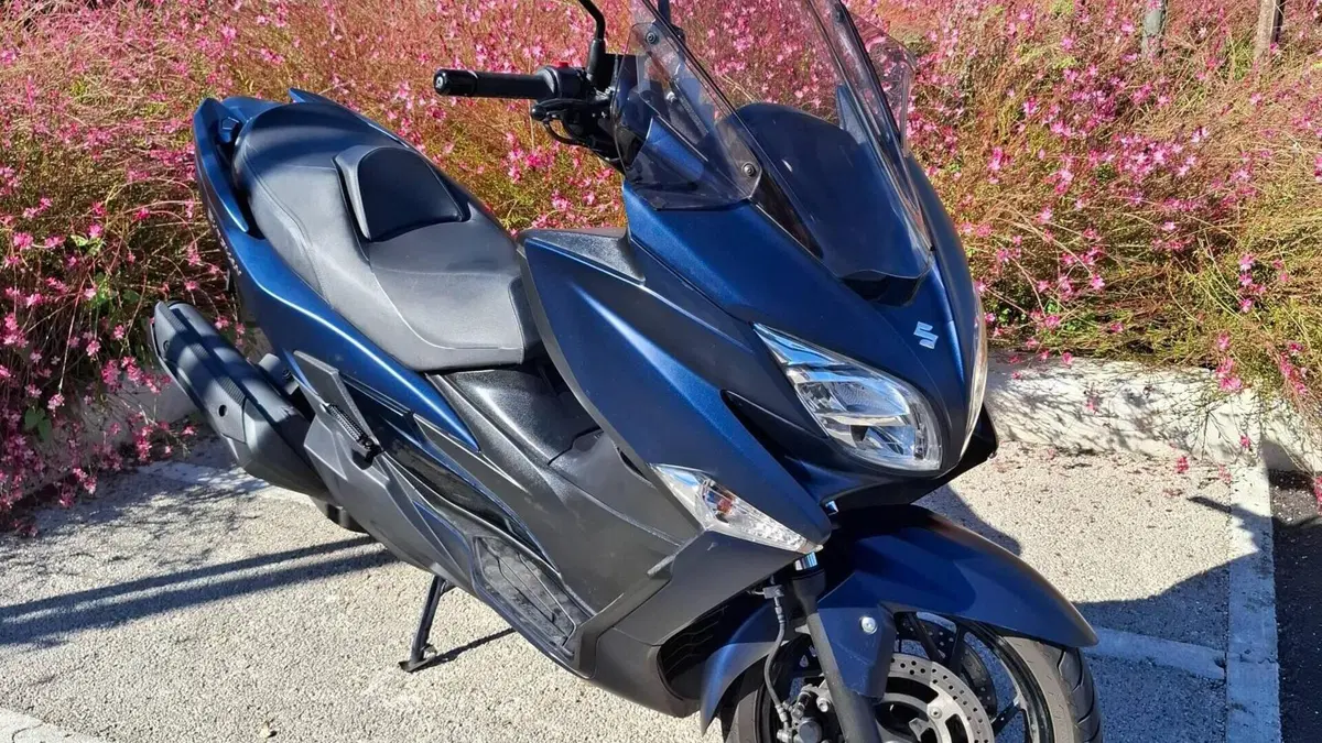 Suzuki Burgman AN 400 (2017 - 20)  (3)