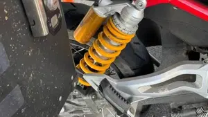 Moto Guzzi V85 TT Evocative Graphics (2021 - 23)  (5)