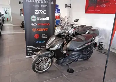 Piaggio Beverly 300 i.e. Police ABS-ASR (2017 - 20) - Annuncio 10139486