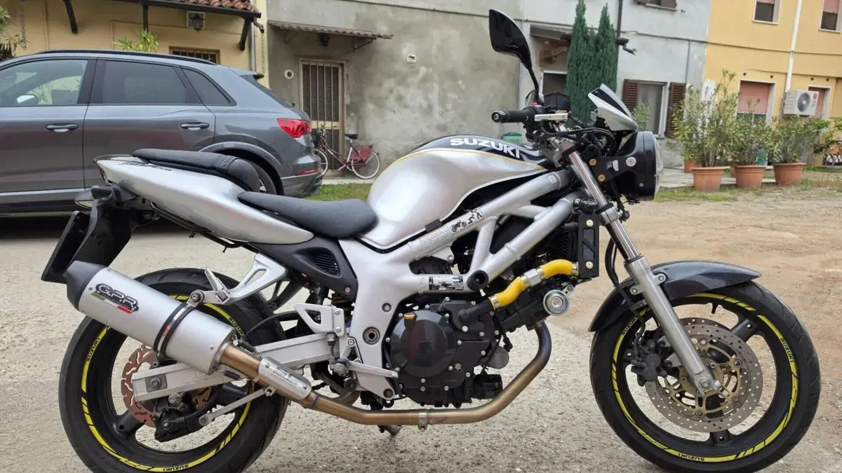 Suzuki SV 650 (1999 - 02)  (3)