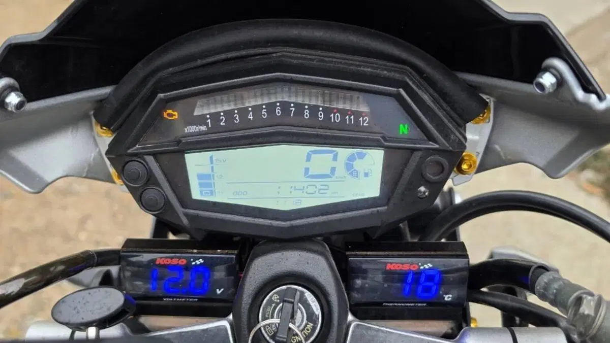 Suzuki SV 650 (1999 - 02)  (5)