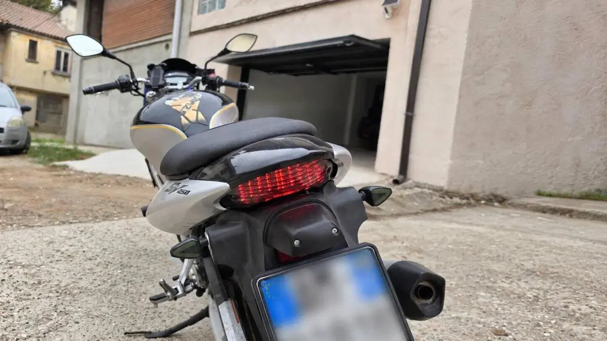 Suzuki SV 650 (1999 - 02)  (12)