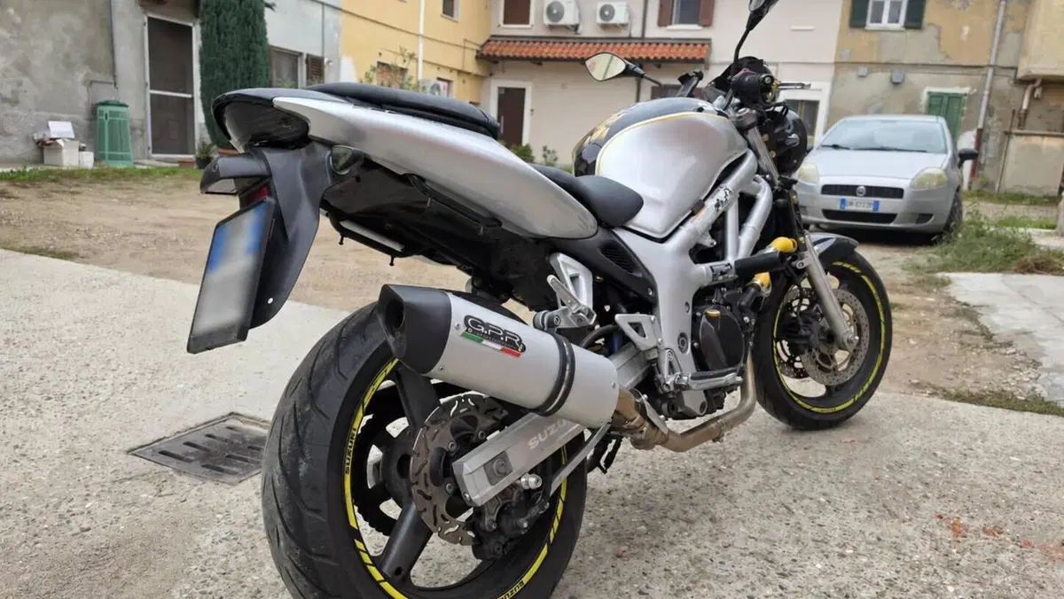 Suzuki SV 650 (1999 - 02)  (14)