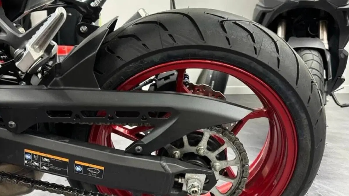 Kawasaki Z 900 (2021 - 24)  (12)