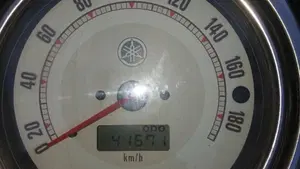 Yamaha XVS 1100 Drag Star (1999 - 06)  (6)