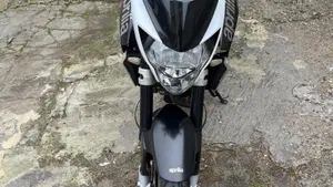 Aprilia Shiver 750 (2010 - 16)  (8)