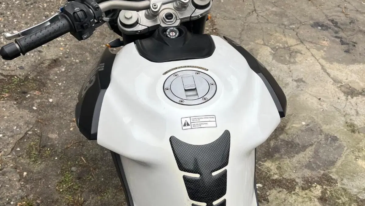 Aprilia Shiver 750 (2010 - 16)  (9)