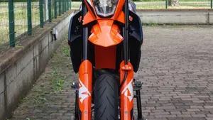 KTM 690 SMC R (2023 - 25)  (3)