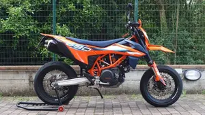 KTM 690 SMC R (2023 - 25)  (4)