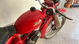 Moto Guzzi   (7)