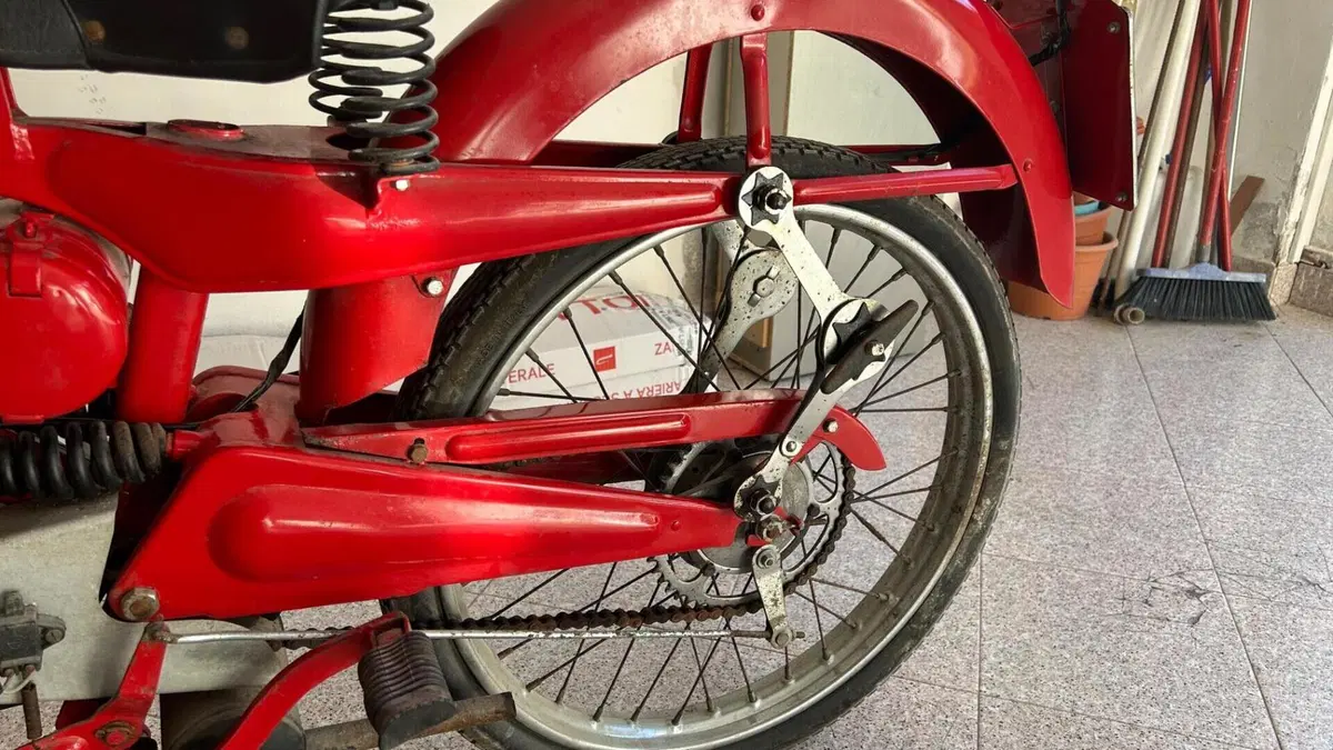 Moto Guzzi   (11)
