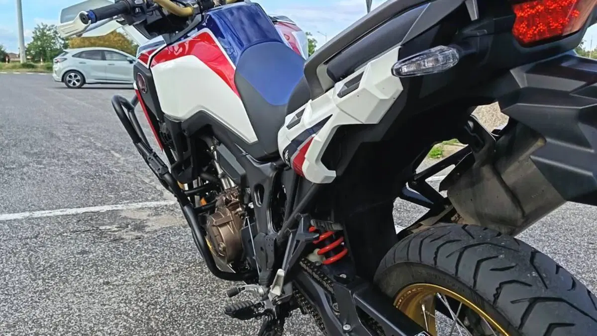 Honda Africa Twin CRF 1000L (2018 - 19)  (6)