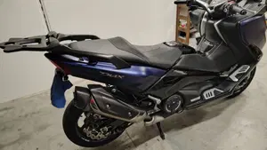 Yamaha T-Max 530 DX (2017 - 19)  (5)