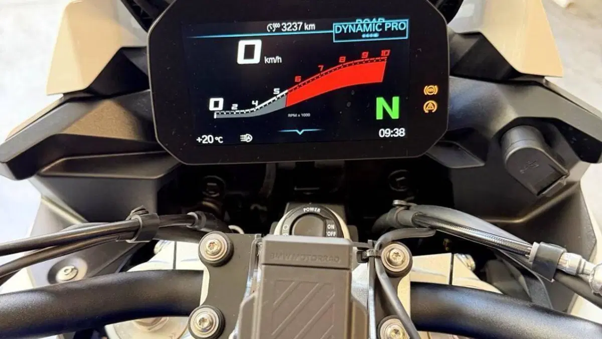 Bmw F 900 XR (2025 - 27)  (4)