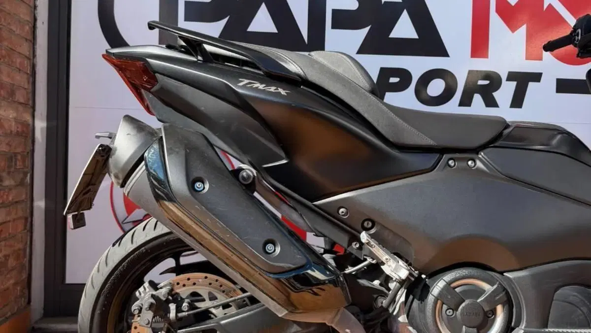 Yamaha T-Max 560 (2022 - 24)  (3)
