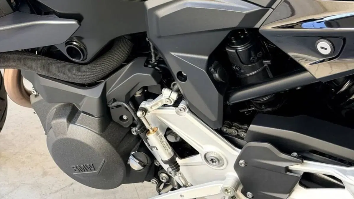 Bmw F 900 XR (2025 - 27)  (3)
