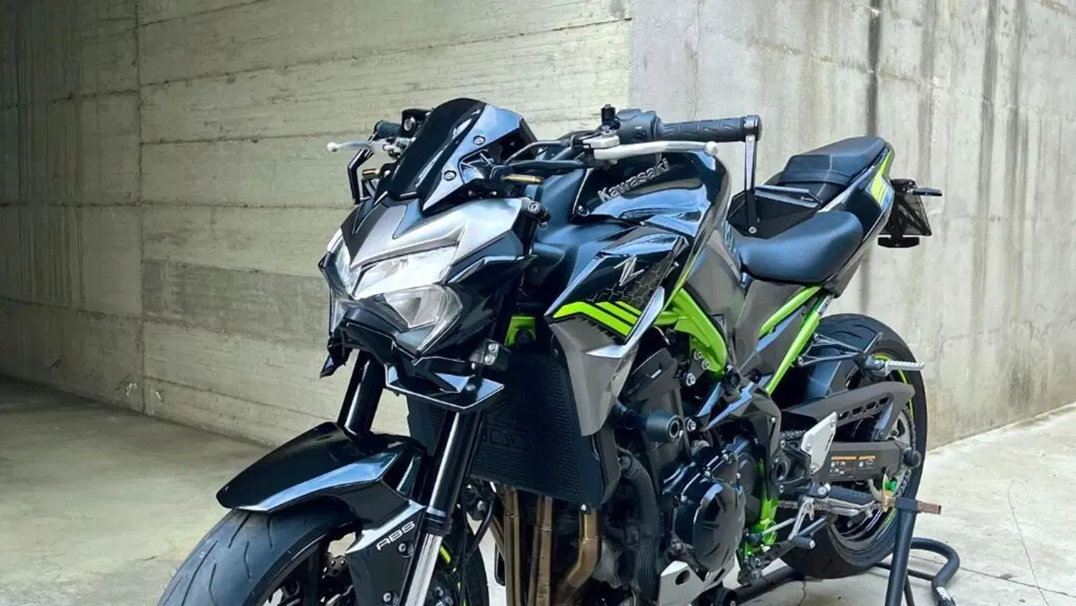 Kawasaki Z 900 A2 (2021 - 24)  (2)