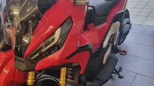 Honda X-ADV 750 DCT (2021 - 24)  (2)