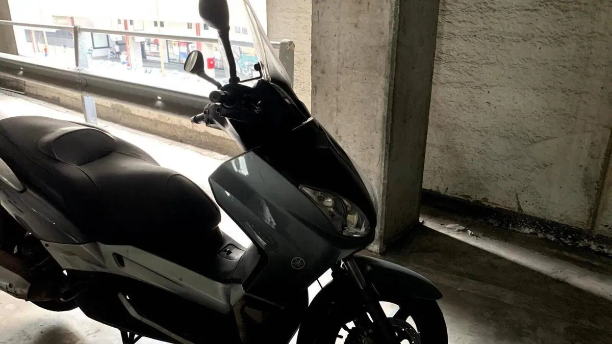 Yamaha X-Max 250 (2007 - 09)  (5)
