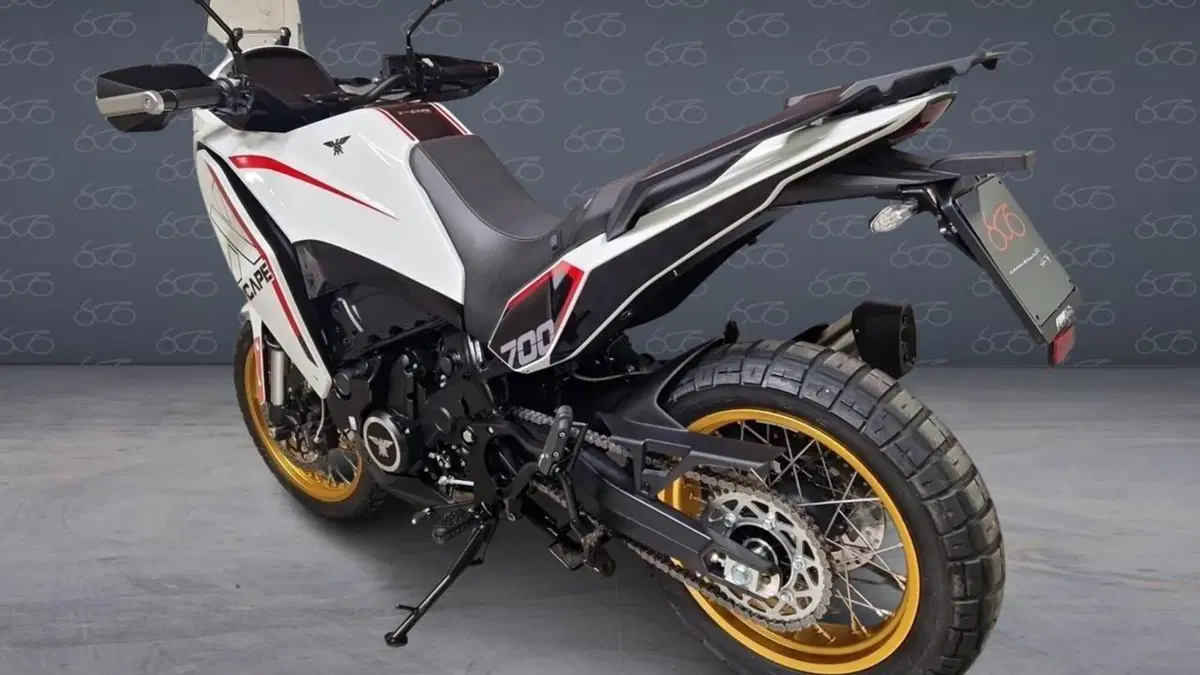 Moto Morini X-Cape 700 Gold Edition (2025 - 26)  (4)