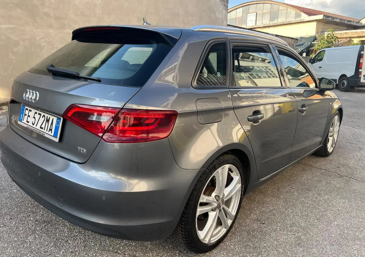 Audi A3 Sportback 1.6 TDI clean diesel Ambition (4)