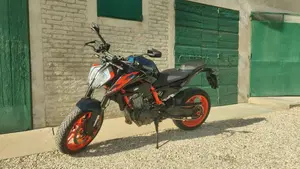 KTM 890 Duke R (2021 - 23)  (2)