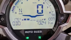 Moto Guzzi V7 Sport (2025 - 26)  (7)